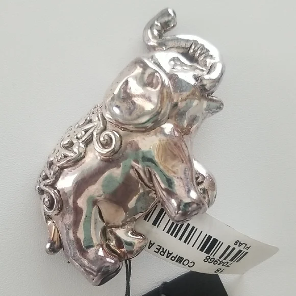 E&L Silver Elephant Brooch - Picture 3 of 3